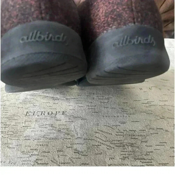 Allbirds 8 Wool Runners |  Burgundy Black 
Shipped via USPS - Picture 3 of 7